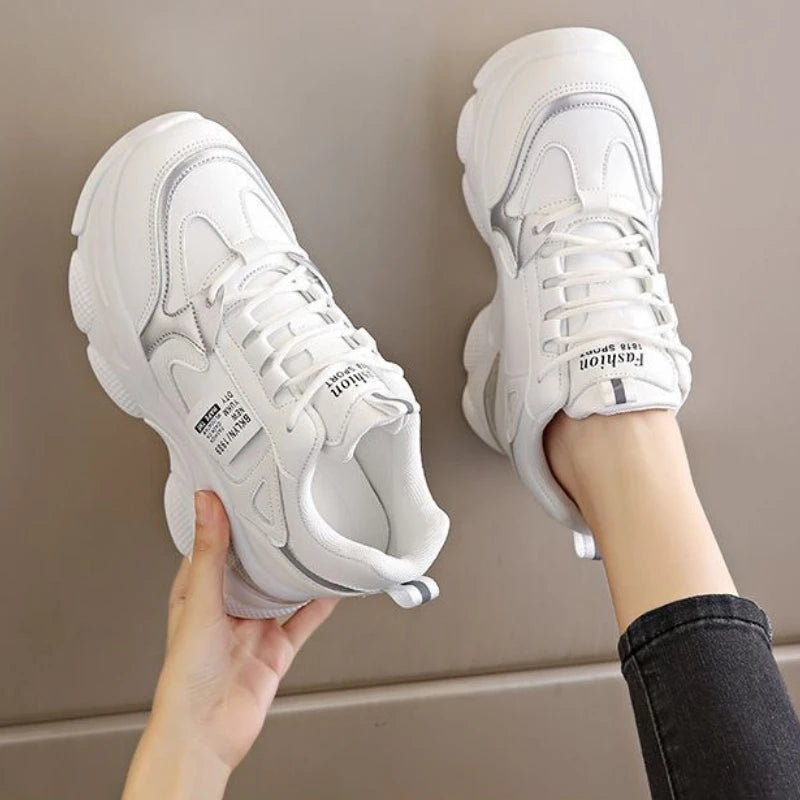Women's Thick Soled Lightweight Sports Shoes Spring and Autumn New White Casual Women's Thick Soled Height Increasing Shoes