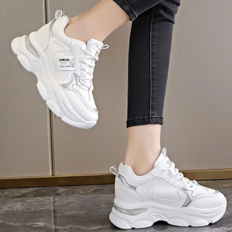 Women's Thick Soled Lightweight Sports Shoes Spring and Autumn New White Casual Women's Thick Soled Height Increasing Shoes