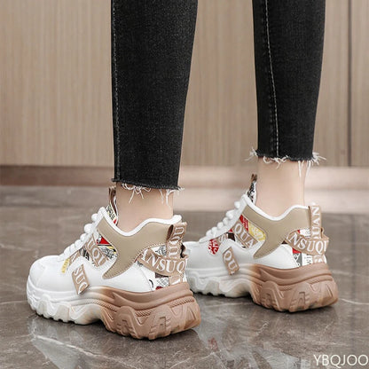 Spring and Autumn Fashion New Thick Soled Height Increasing Women's Sports Shoes Color Blocked Trendy Breathable Casual Shoes
